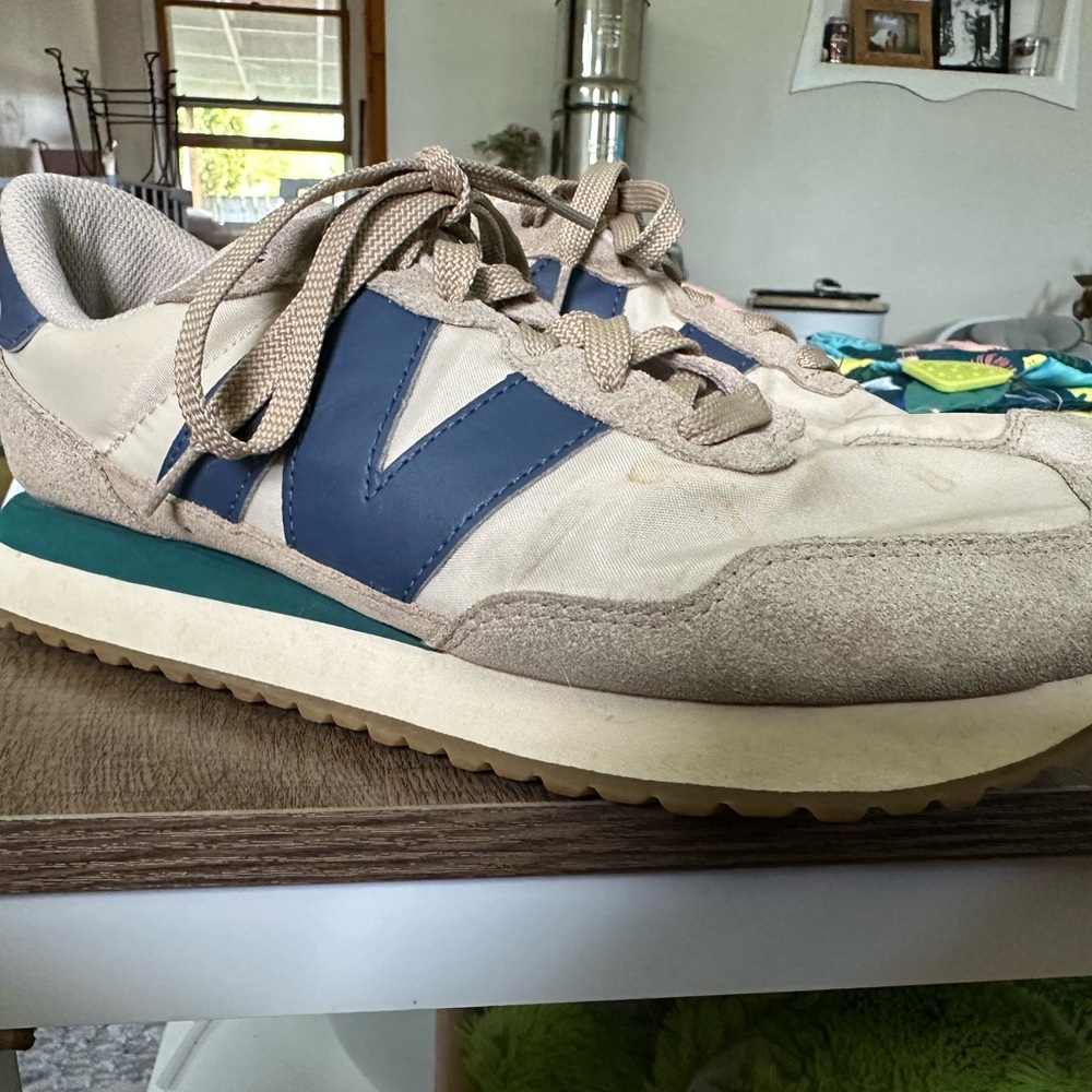 Men’s new balance 237 intelligent choice sneaker retro size 10